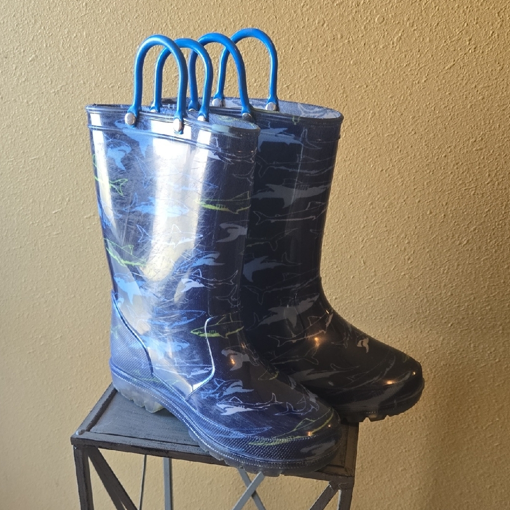 Kids Shark Design Rain Boots with Blue Handles, Light Up Heels.